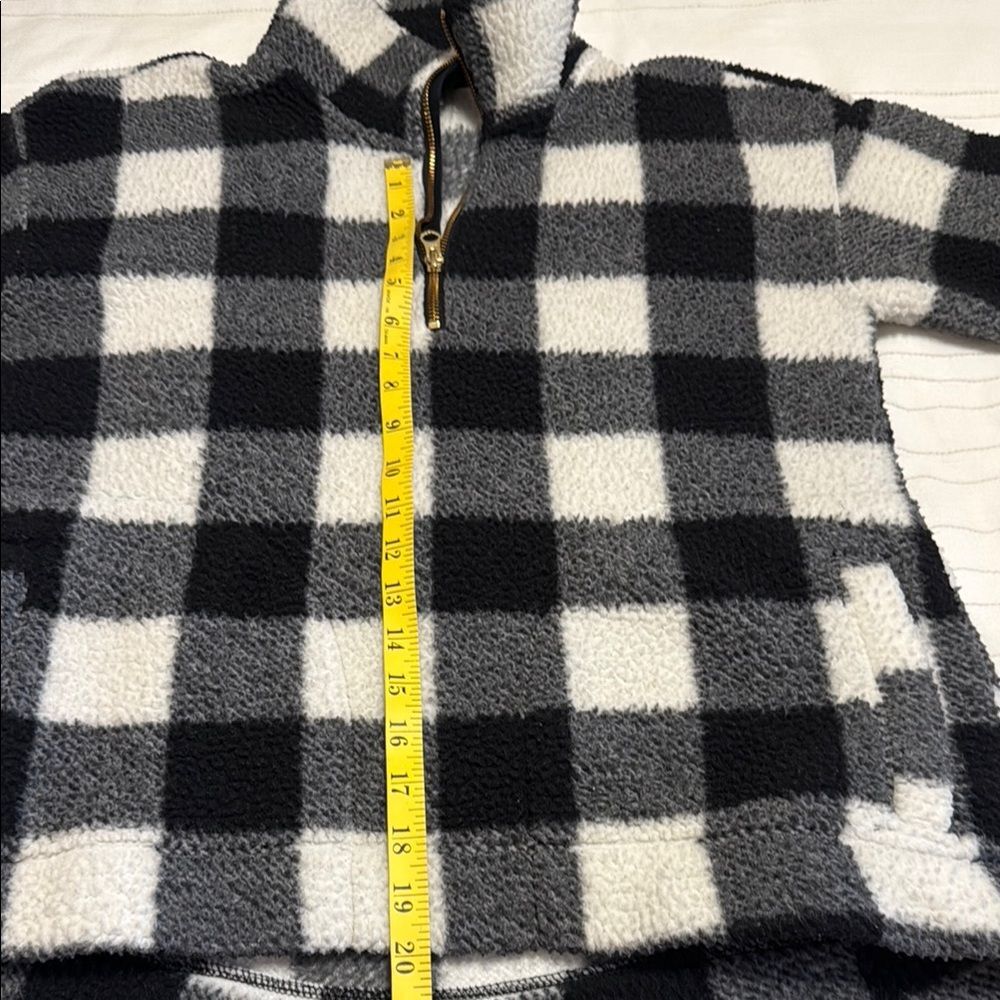 Old Navy Black and White Sweatshirt Buffalo Plaid - Picture 7 of 8